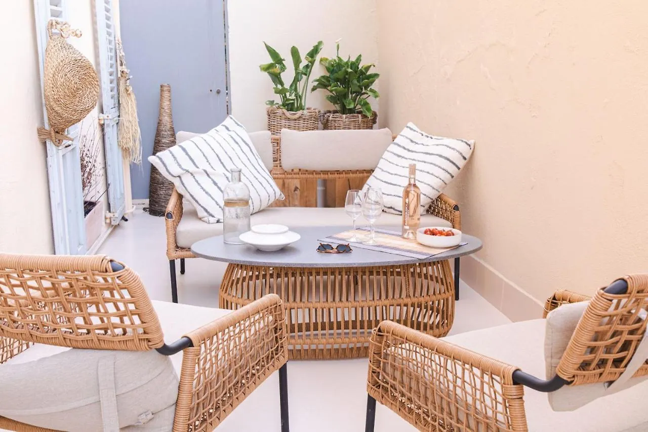 Appartement Design 5 Stars Avec Terrasse Et Parking Cannes By Halldis Francja