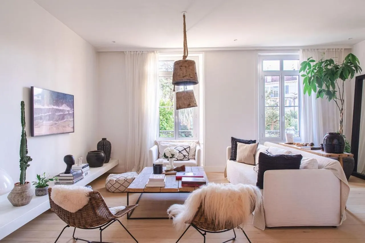 Appartement Design 5 Stars Avec Terrasse Et Parking Cannes By Halldis location