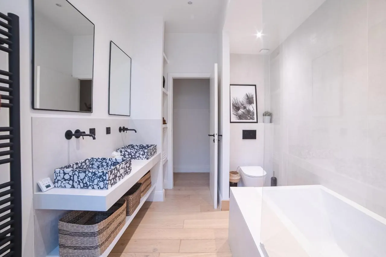 Appartement Design 5 Stars Avec Terrasse Et Parking Cannes By Halldis